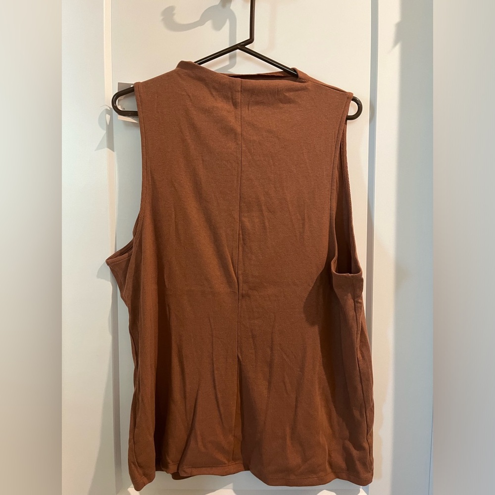 A New Day slim fitted tan mock neck tank - Size 2X - Picture 4 of 8